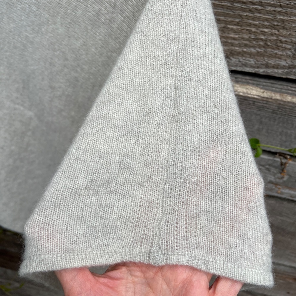 Matta - Pale Heathered Grey Cashmere poncho - One Size - Picture 2 of 4